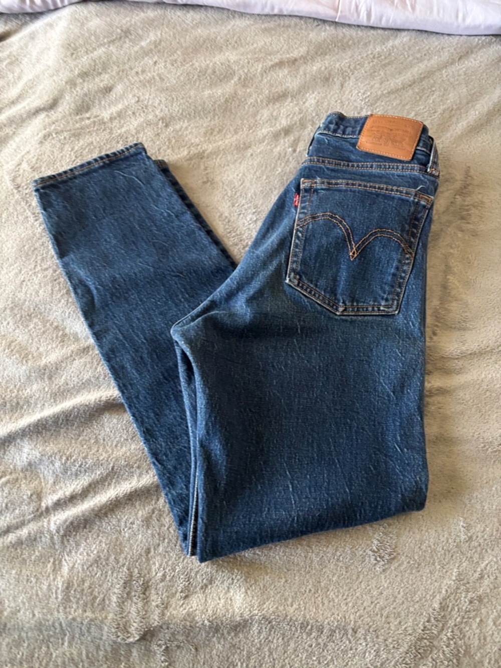 Levi's Straight Leg Dark Blue Denim Jeans with Leather Patch wedgies